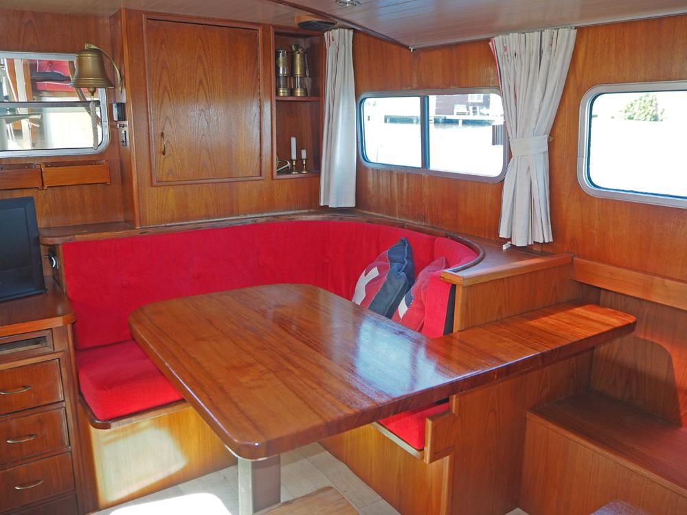 Salon, H&eacute;bergements